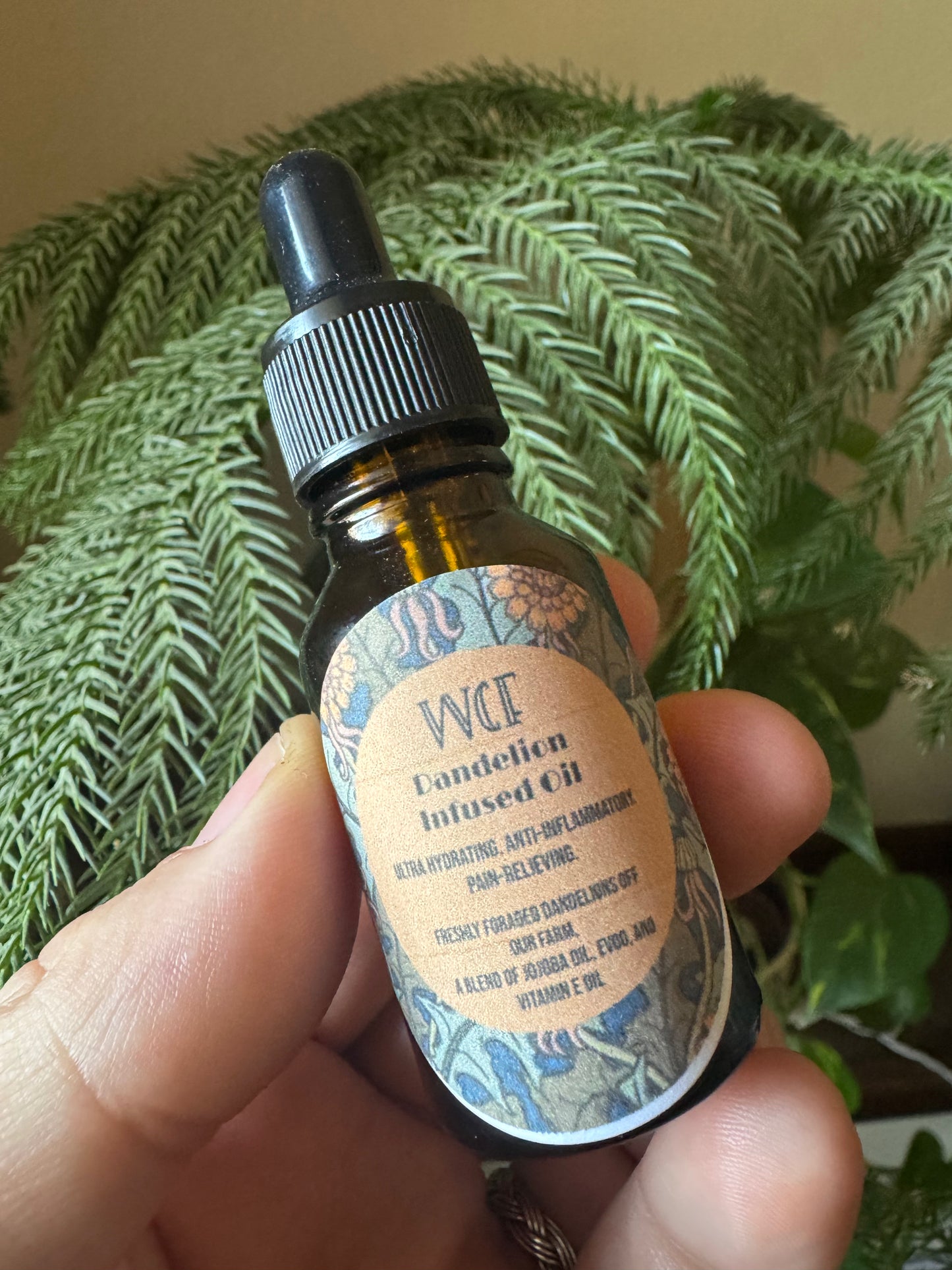 Dandelion Oil (.5oz glass dropper)