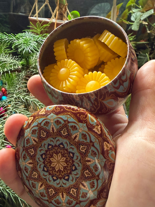 Butter Blossoms (6oz tin/18 blossoms per tin)