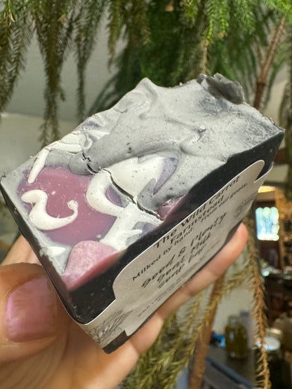 Good & Plenty (large 7oz bar)