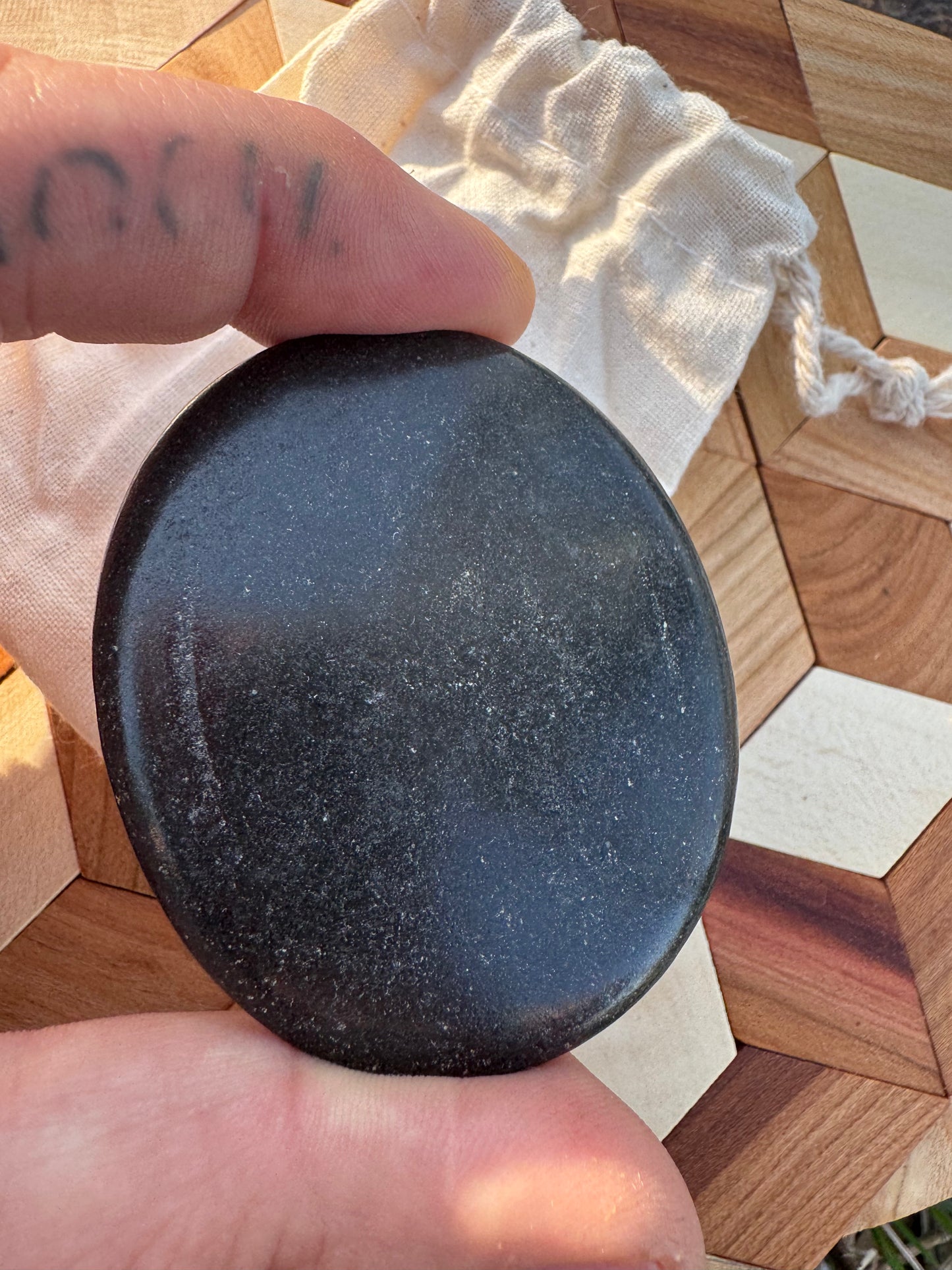Natural Rock Massage Stone Oil Diffuser (large basalt stone 6x5x1cm)